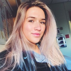 Meet your Posher, Savannah